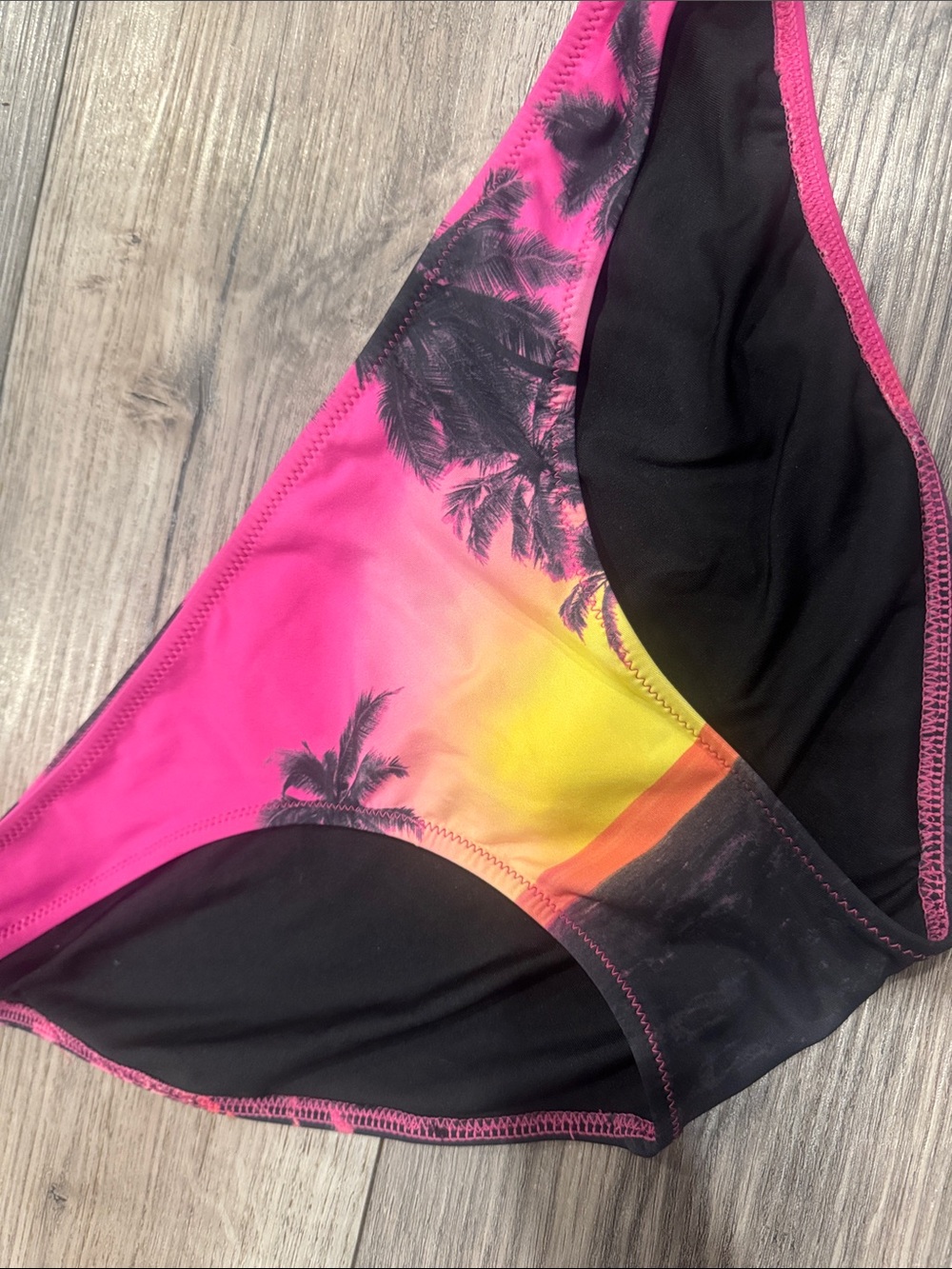 VS Pink Gradient Palm Tree Bikini Set - Picture 9 of 11